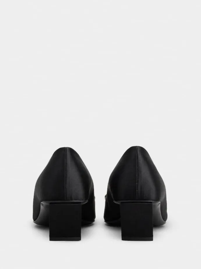 Roger Vivier Belle Vivier Pumps in satin Clearance