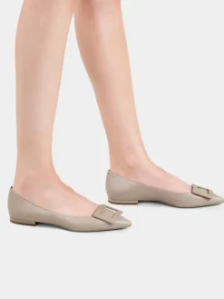 Roger Vivier Gommettine Ballerinas in leather Online