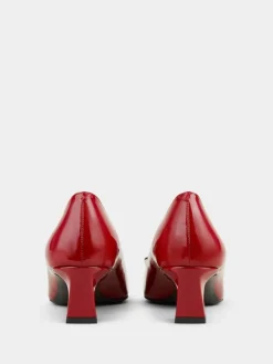 Roger Vivier Trompette Pumps in patent leather New
