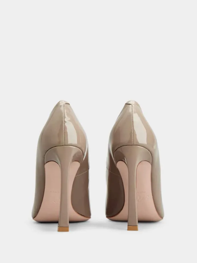 Roger Vivier Trompette Pumps in patent leather Discount