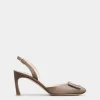 Roger Vivier Trompette Slingback Pumps in patent leather Hot