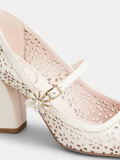 Roger Vivier Très Vivier Mary Jane Pumps in leather Fashion