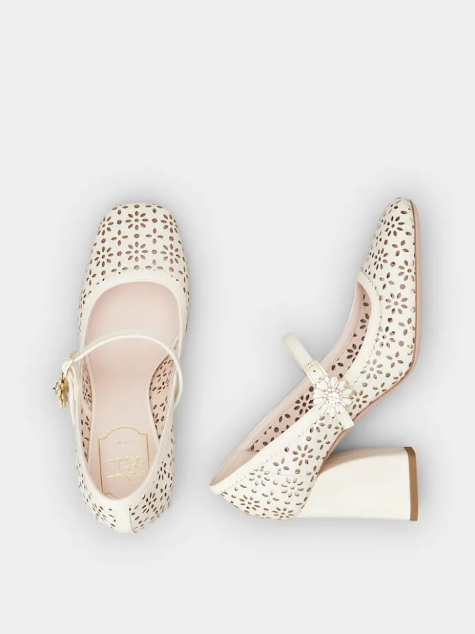 Roger Vivier Très Vivier Mary Jane Pumps in leather Fashion
