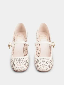 Roger Vivier Très Vivier Mary Jane Pumps in leather Fashion