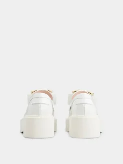 Roger Vivier Viv' Rangers Loafers in leather Online